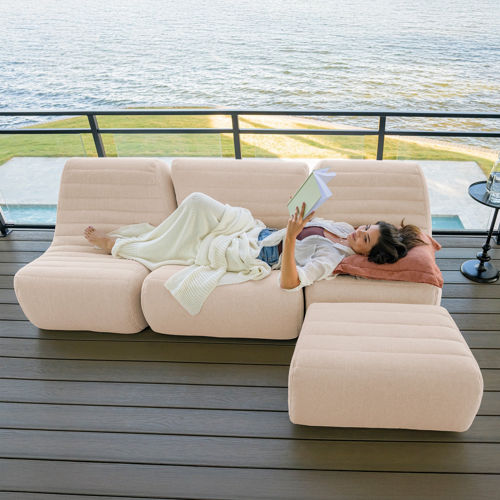 Solvana™ 4 Piece Outdoor Sectional
