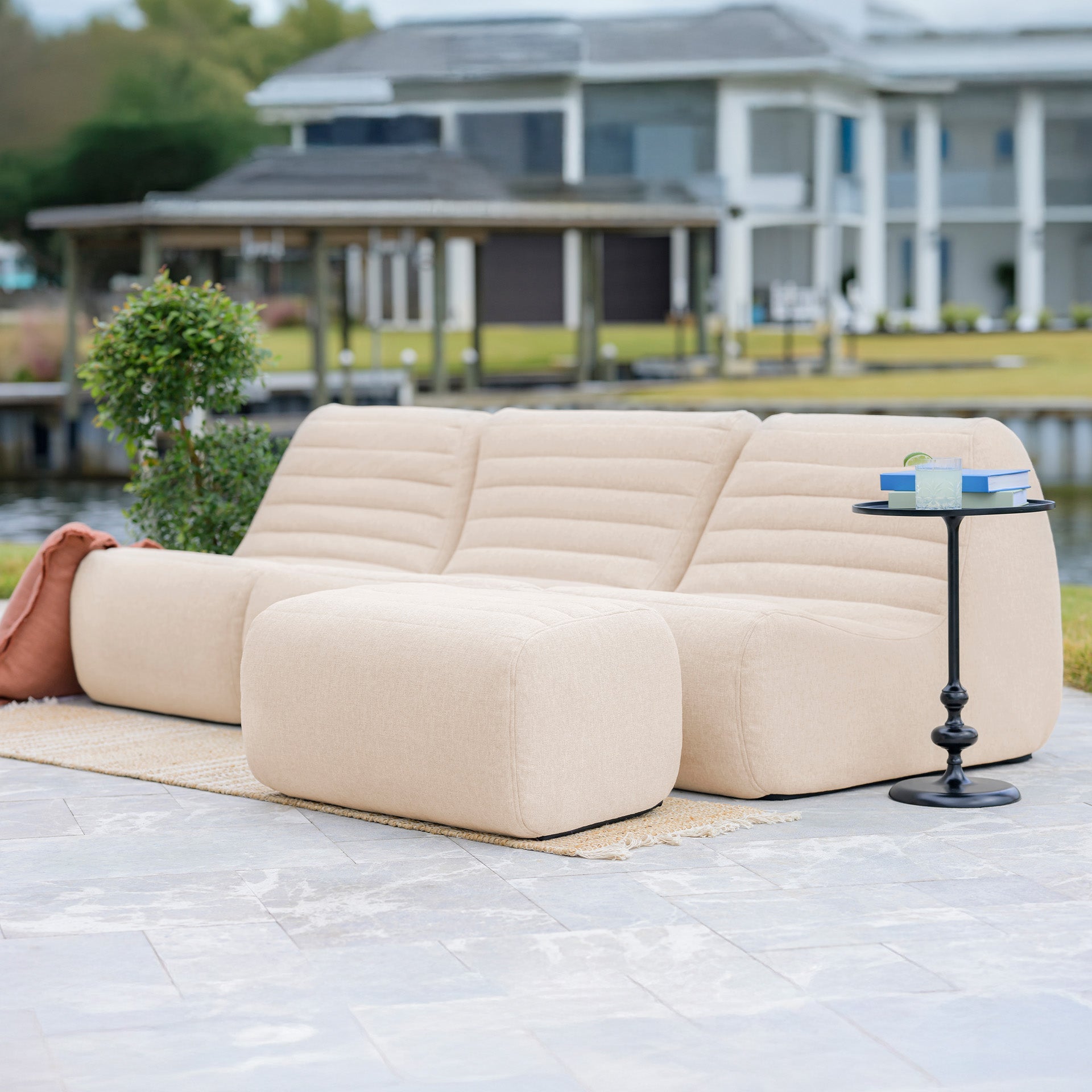 Solvana™ 4 Piece Outdoor Sectional