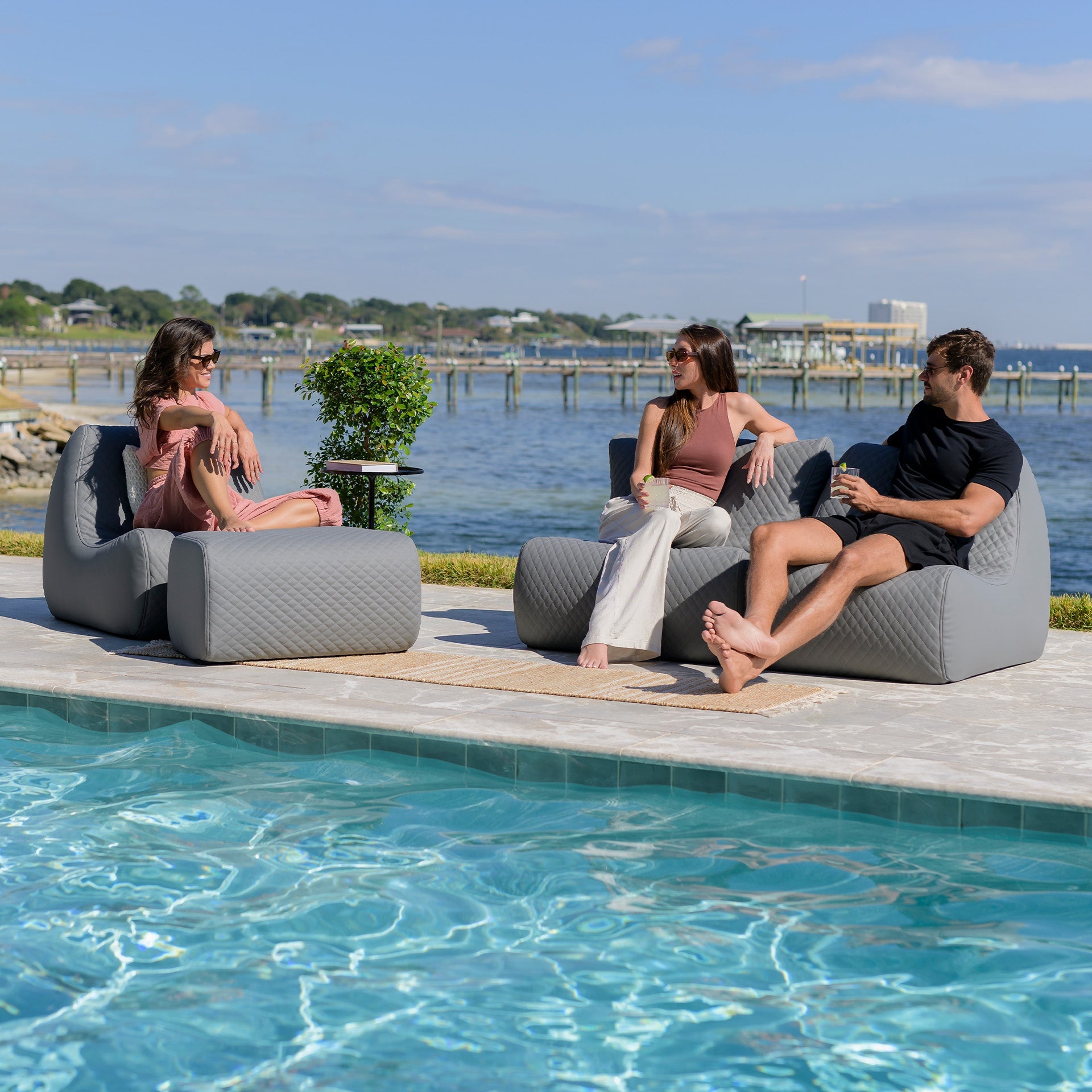 Solvana™ 4 Piece Outdoor Sectional