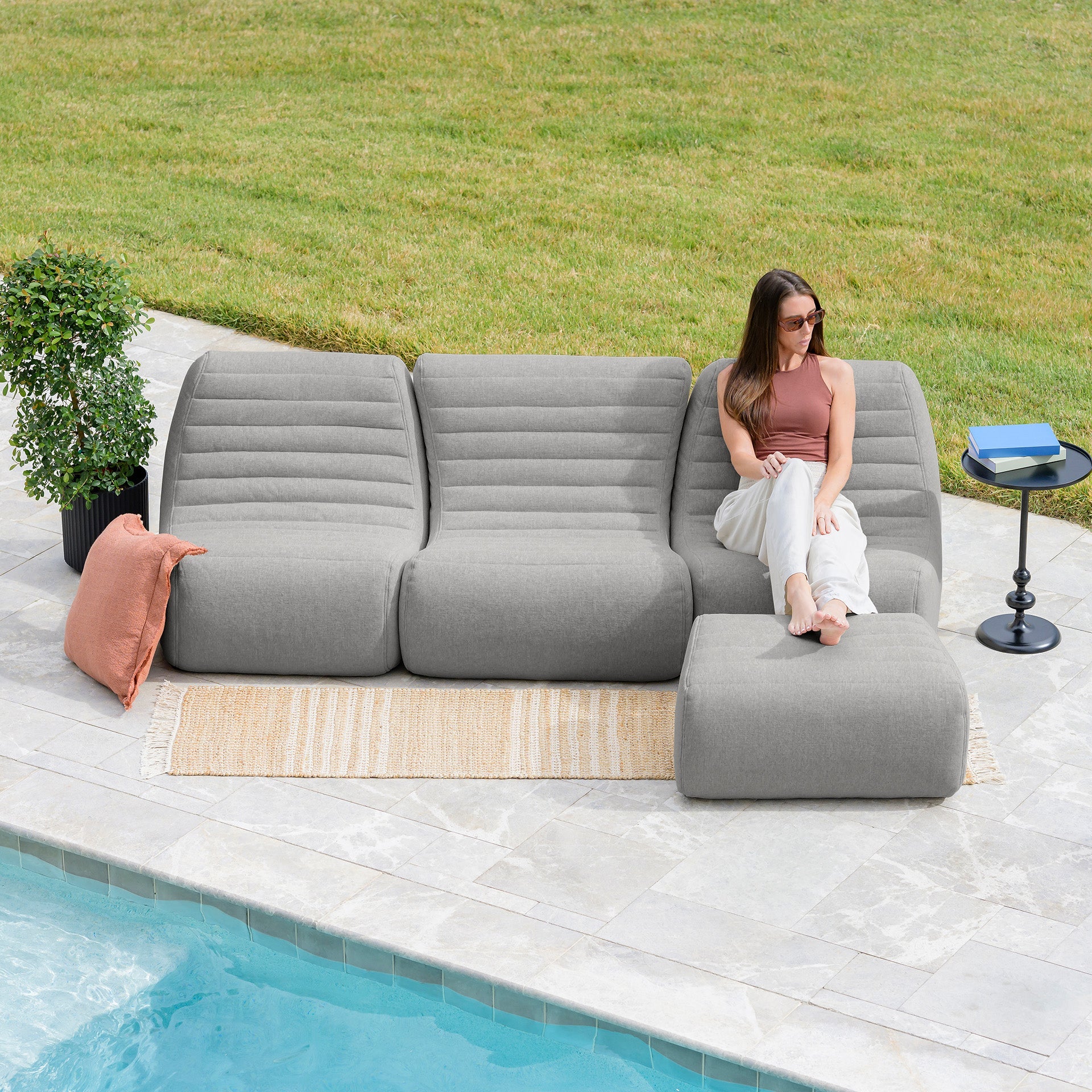 Solvana™ 4 Piece Outdoor Sectional