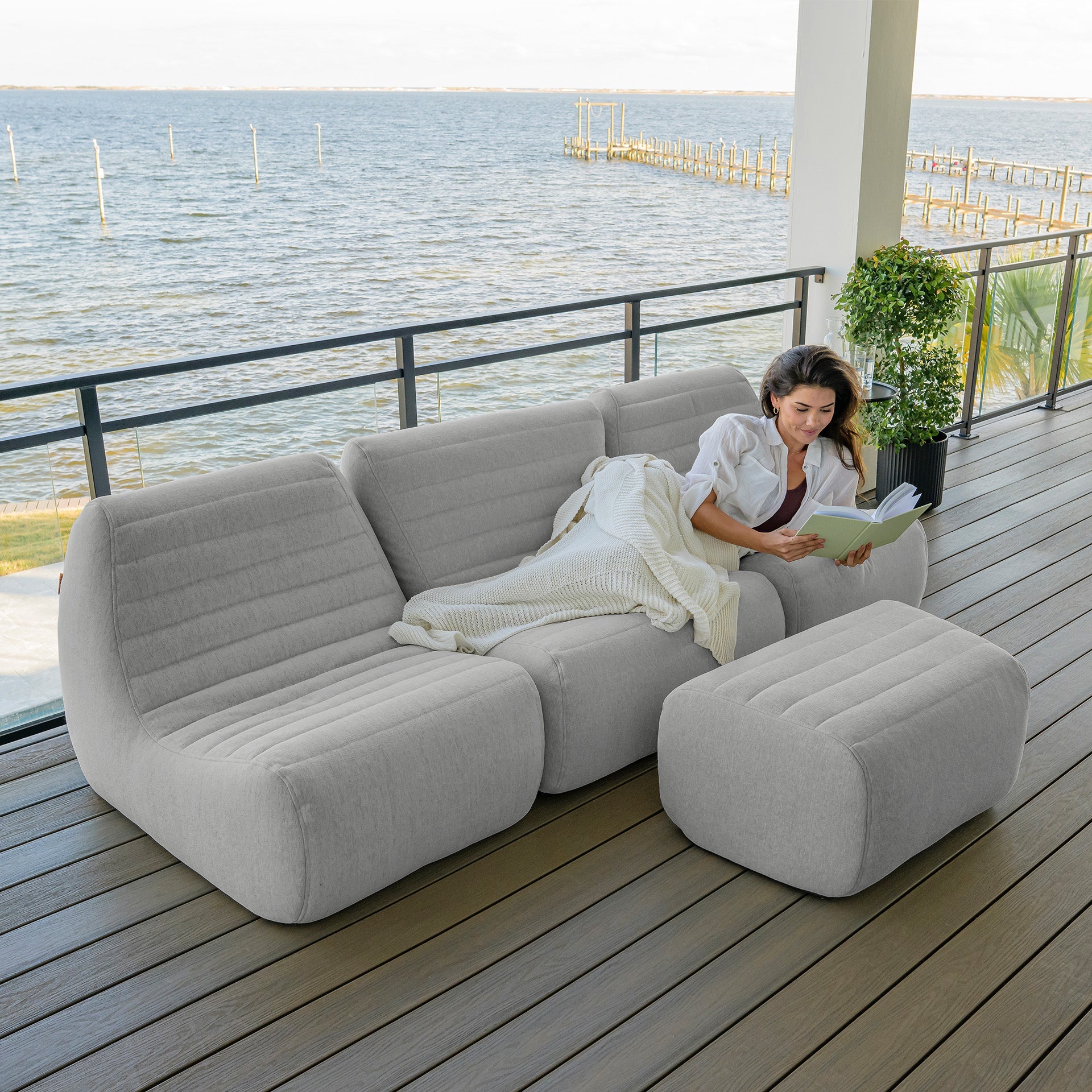 Solvana™ 4 Piece Outdoor Sectional