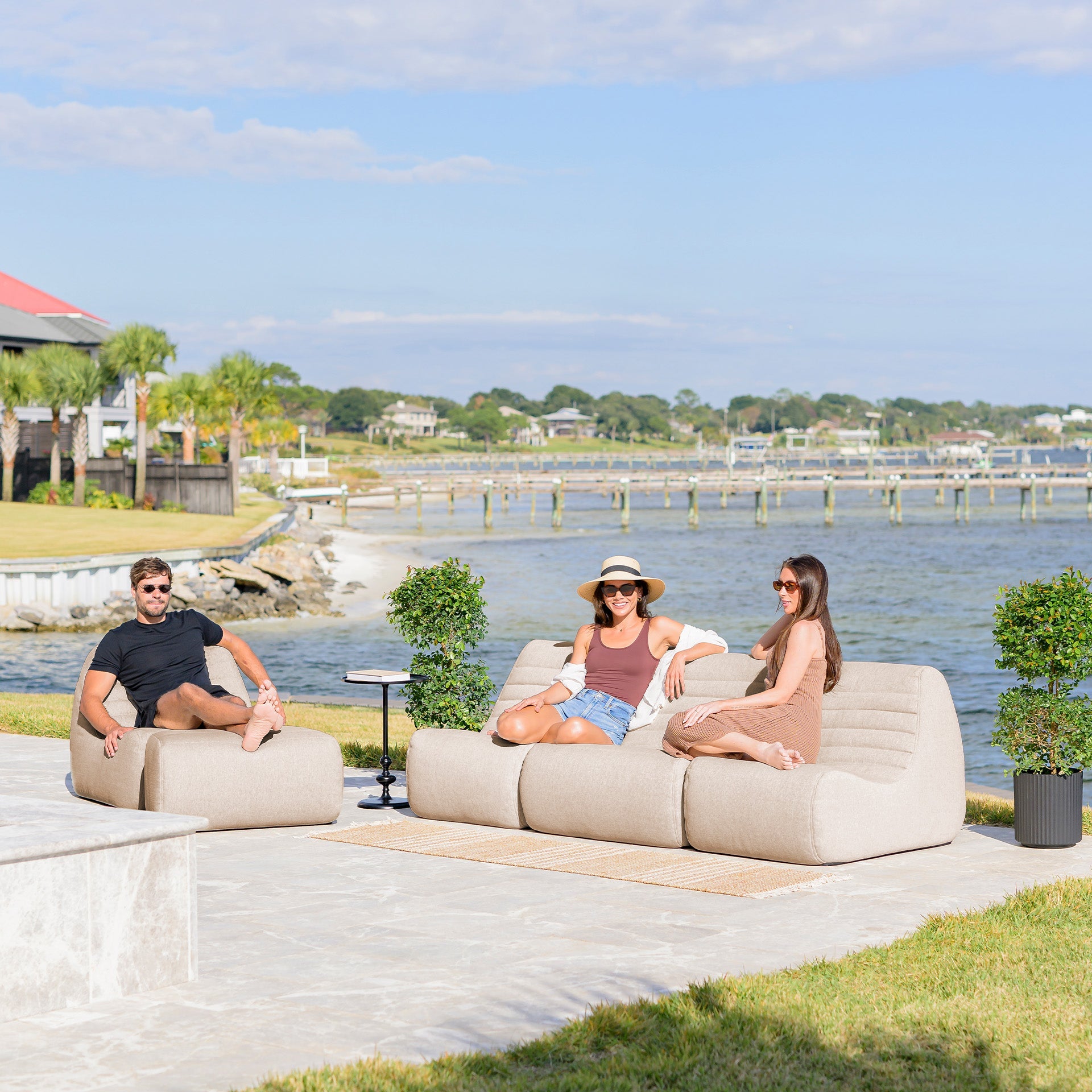 Solvana™ 5 Piece Outdoor Sectional Sofa