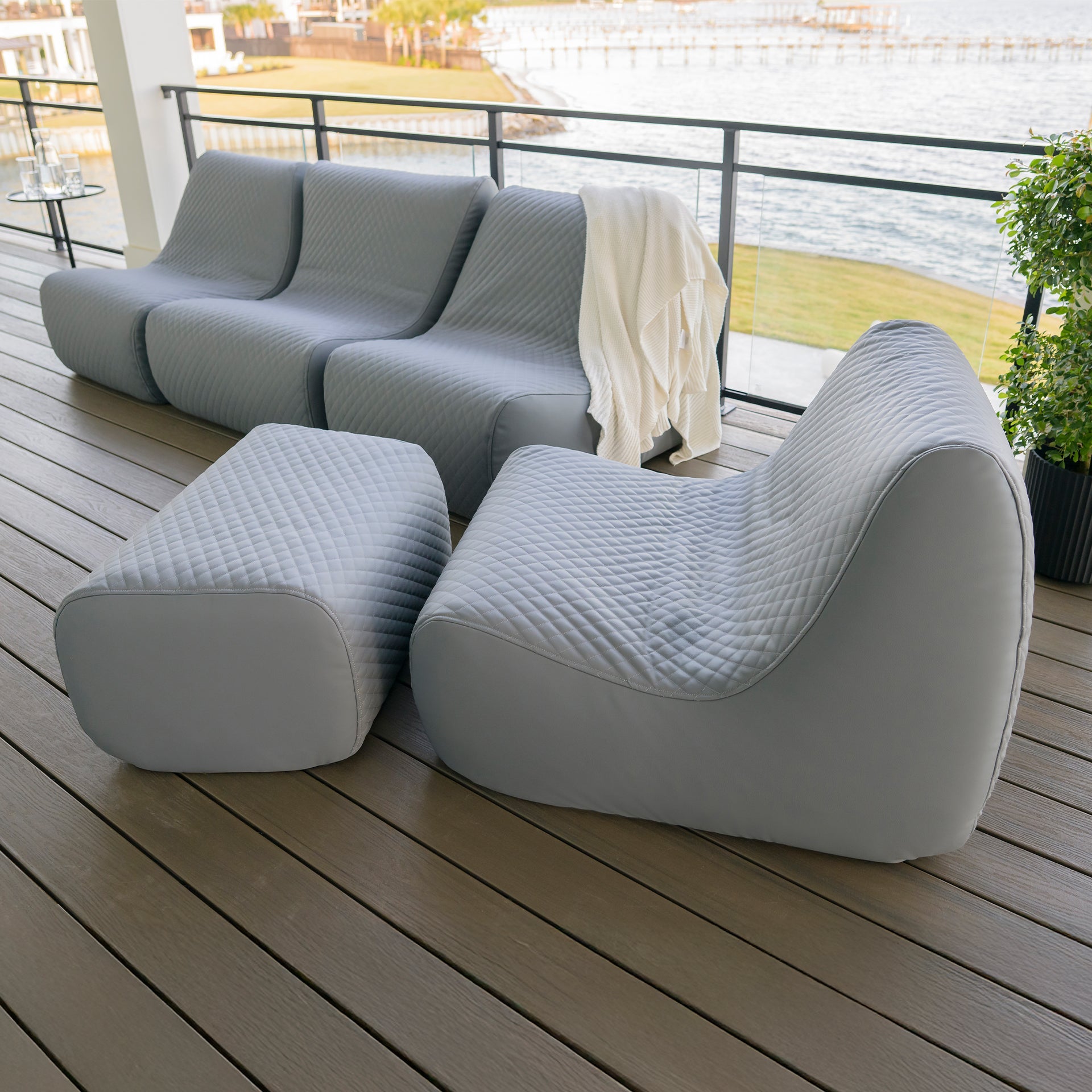 Solvana™ 5 Piece Outdoor Sectional Sofa