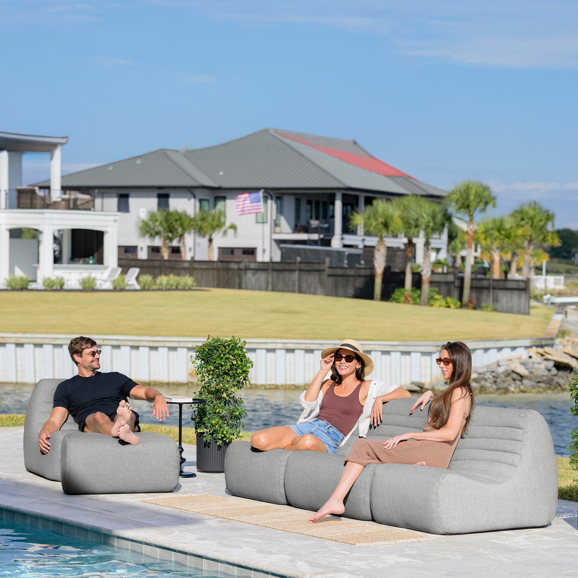 Solvana™ 5 Piece Outdoor Sectional Sofa