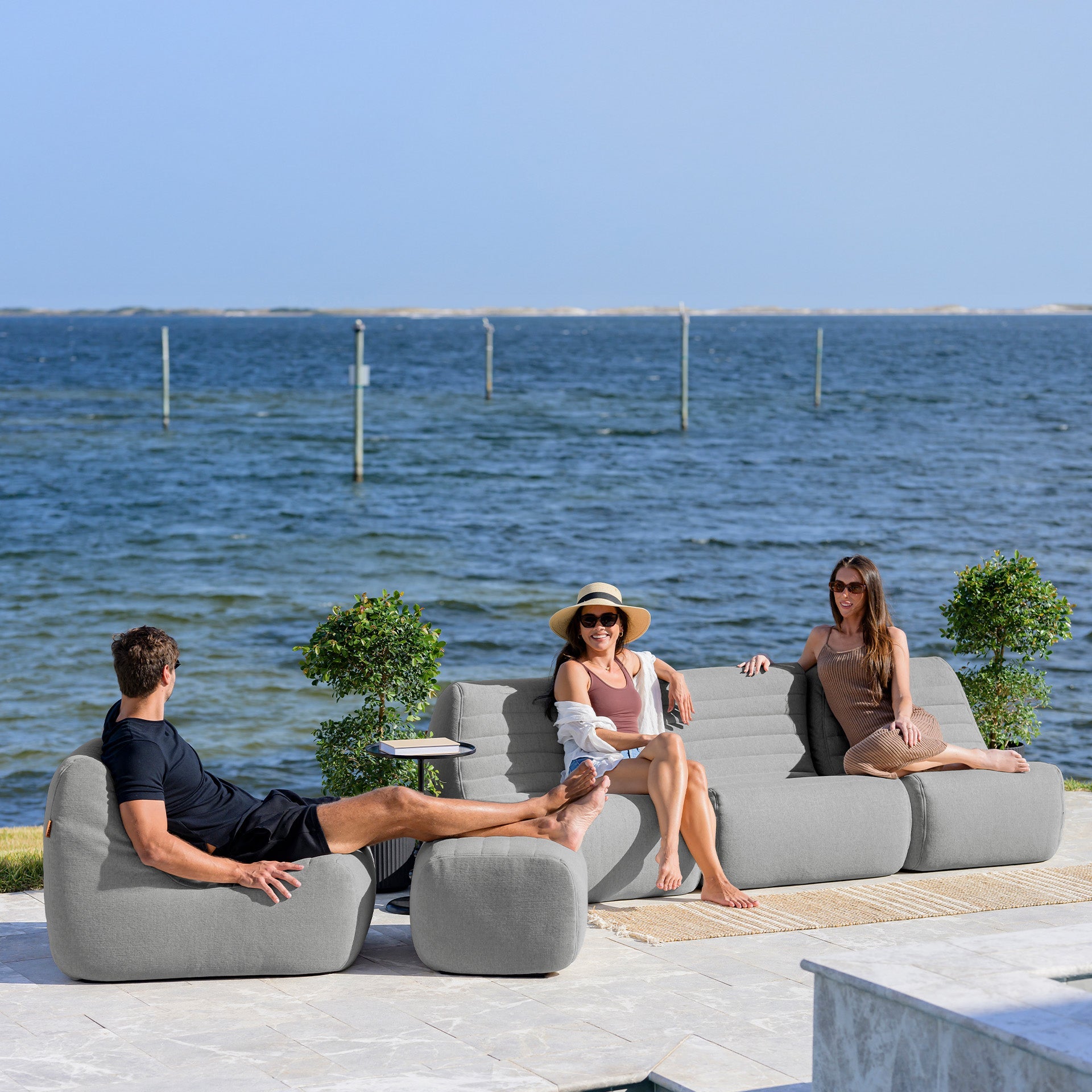 Solvana™ 5 Piece Outdoor Sectional Sofa