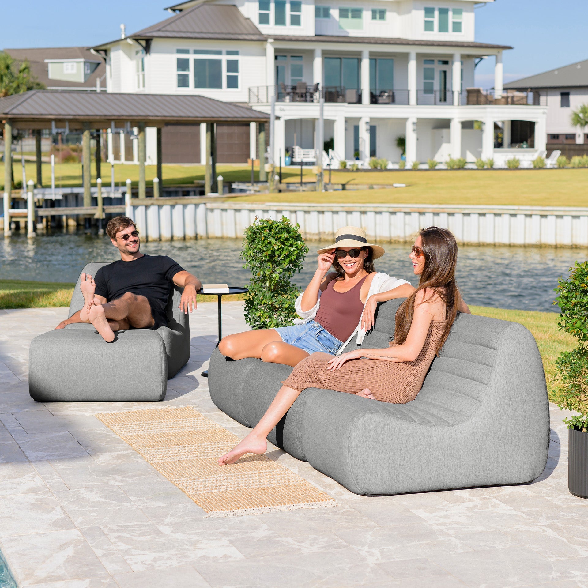 Solvana™ 5 Piece Outdoor Sectional Sofa