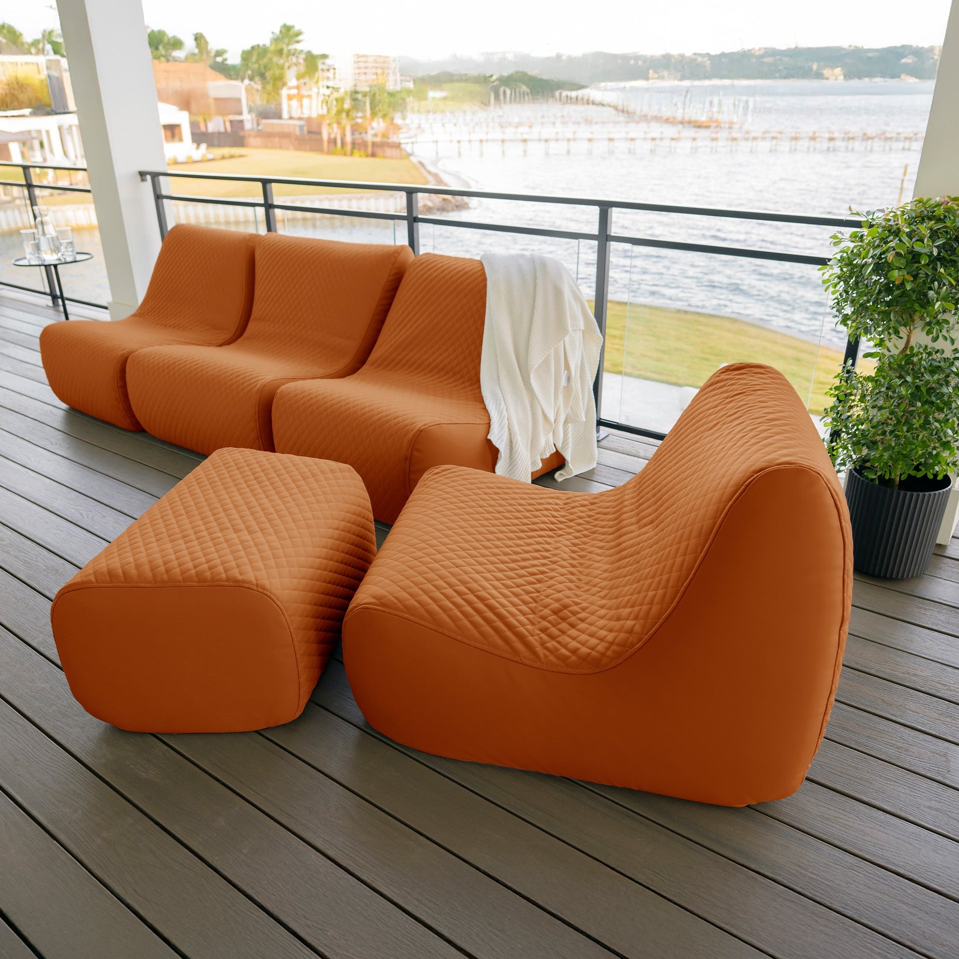 Solvana™ 5 Piece Outdoor Sectional Sofa