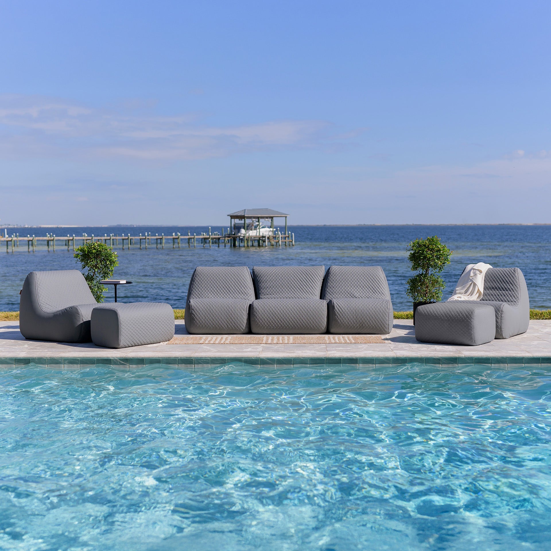Solvana™ 7 Piece Outdoor Sectional
